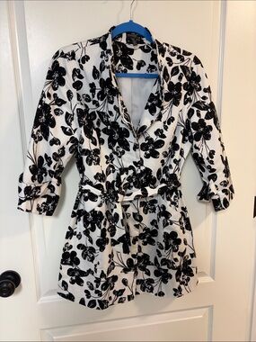 Madison Black & White Floral Belted Blazer